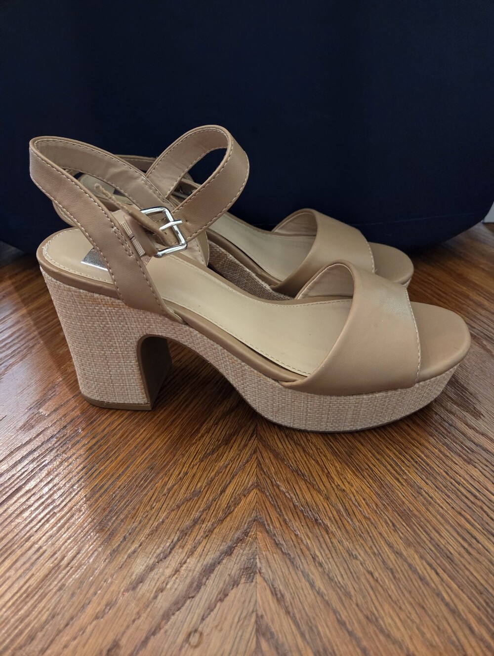 DV Dolce Vita Women's Mod Heeled Sandals size 9